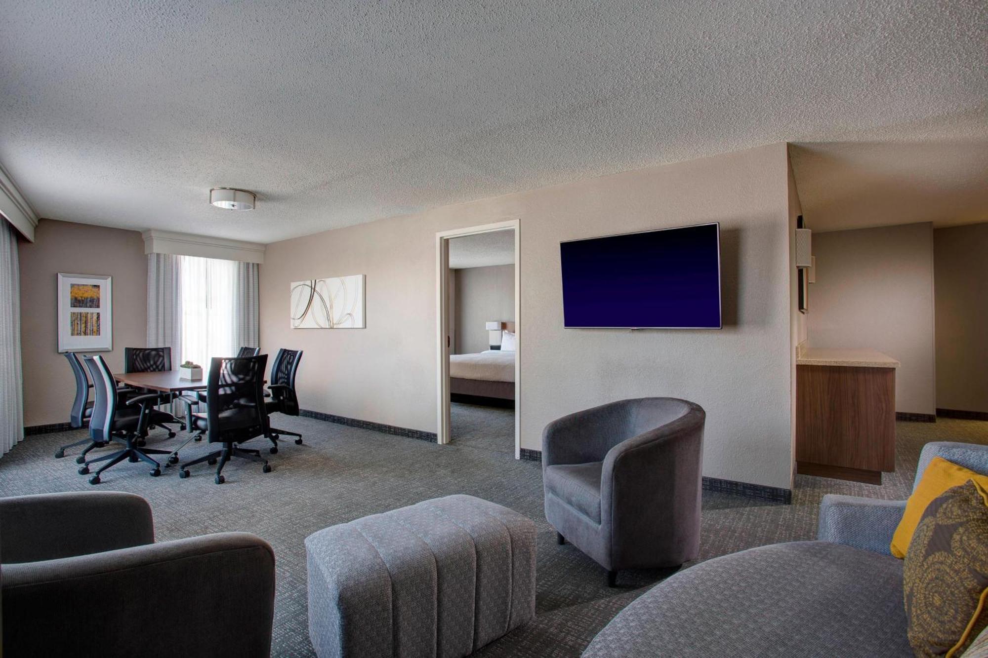Courtyard By Marriott New Orleans Warehouse Arts District Hotel Bagian luar foto